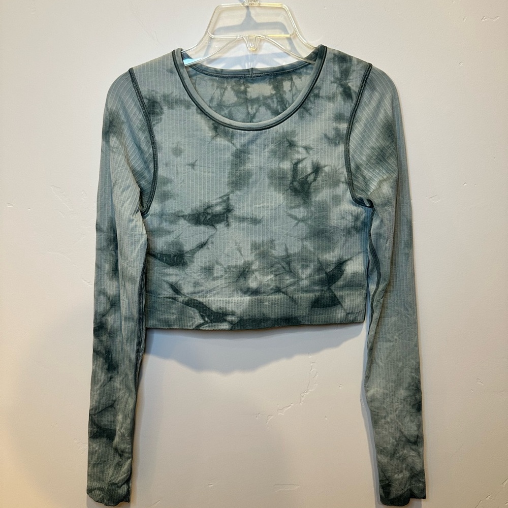 NWOT Lululemon Tie-Dye Long Sleeve Crop Top Size 4